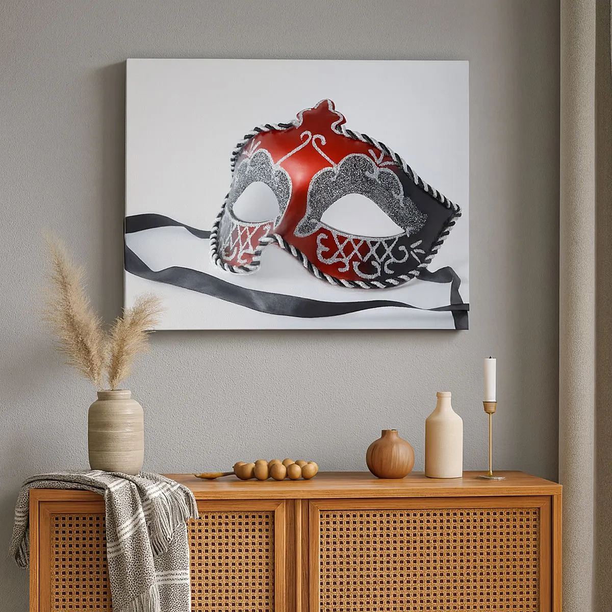 Quadro su tela - Stampe su Tela - Maschera di carnevale rossa su sfondo chiaro - 70x50cm - Invito al ballo - Decorazione murale moderna per soggiorno e camera da letto ARTTOR