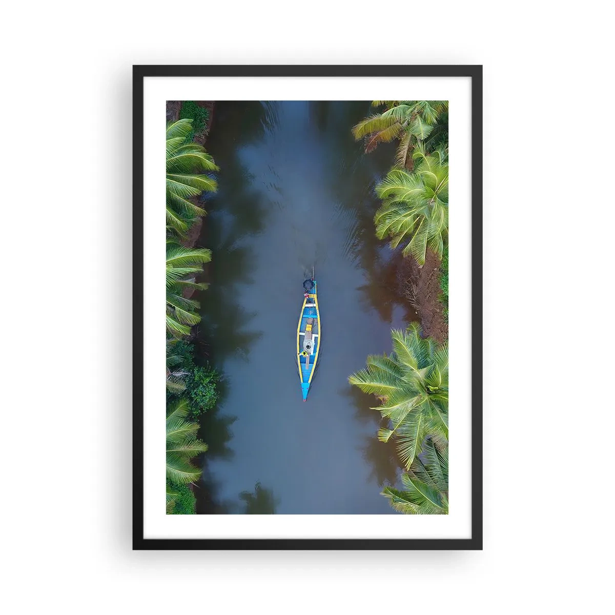 Poster in cornice nera - Vista aerea di una barca che galleggia su un fiume tropicale - 50x70cm - Sul percorso tropicale - Decorazione murale moderna per soggiorno e camera da letto ARTTOR