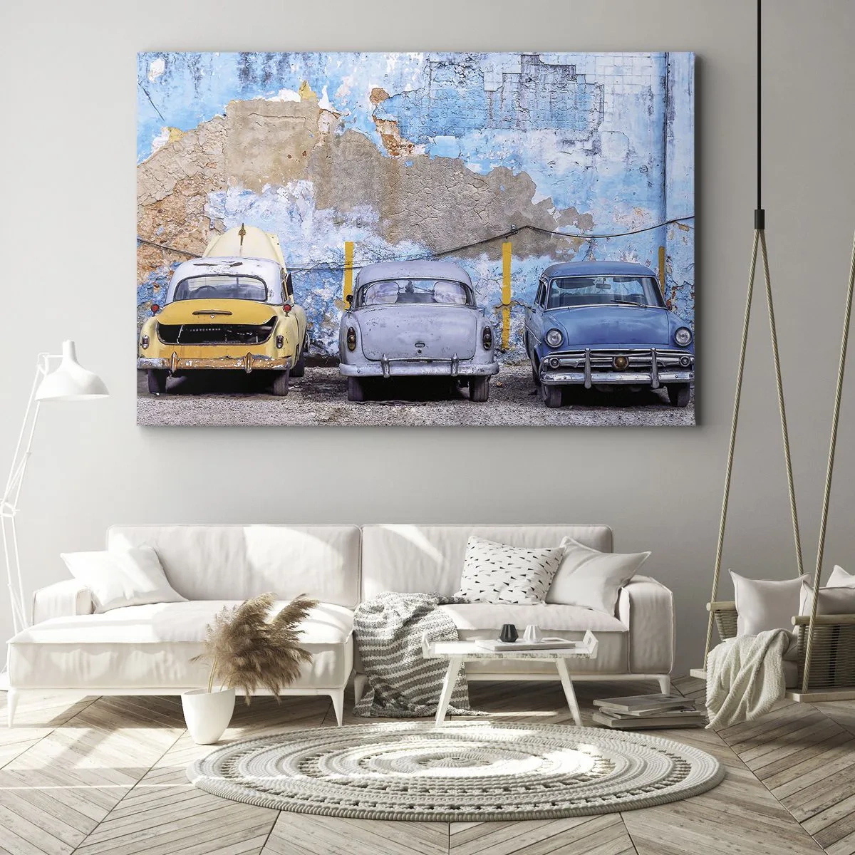 Quadro su tela - Stampe su Tela - Vecchie auto sullo sfondo di un muro distrutto - 70x50cm - L'incontro dei veterani - Decorazione murale moderna per soggiorno e camera da letto ARTTOR