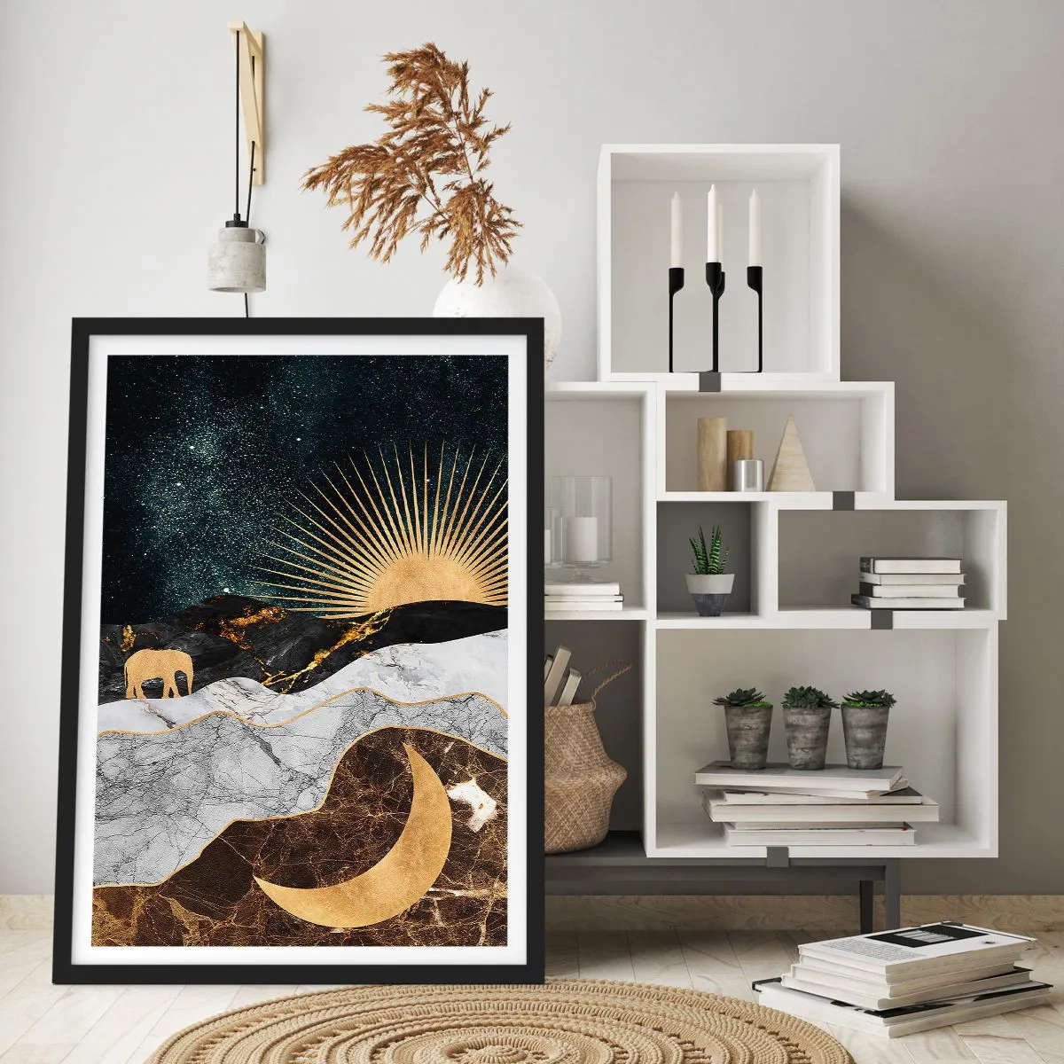 Poster in cornice nera - Paesaggio dorato con la luna, il sole e la sagoma di un elefante - 50x70cm - Leggi eterne - Decorazione murale moderna per soggiorno e camera da letto ARTTOR