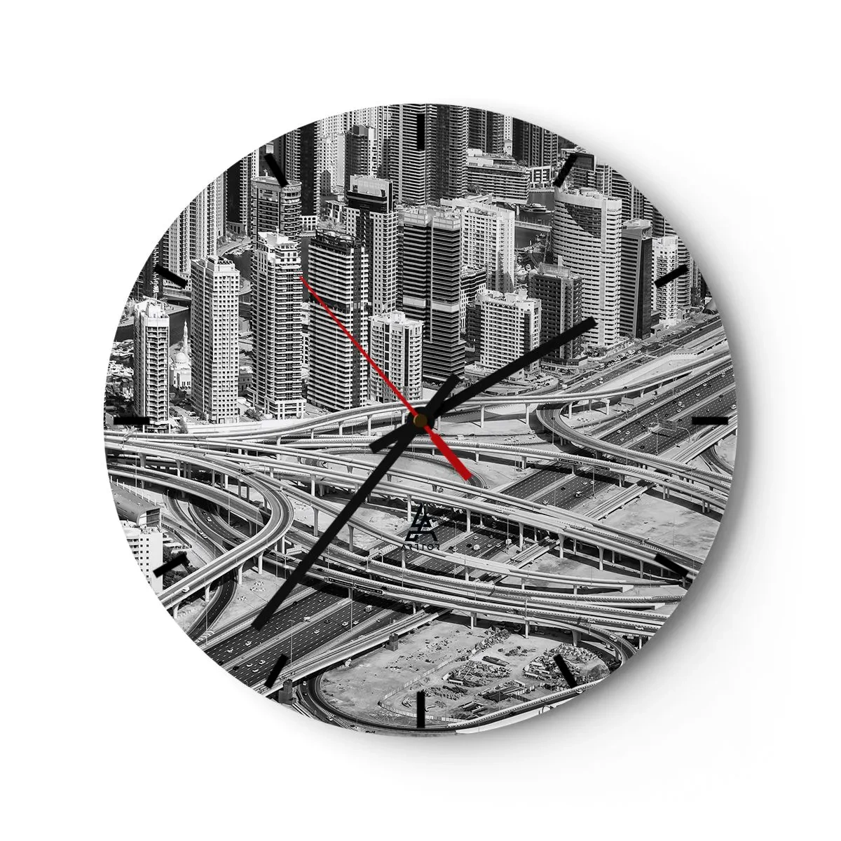 Orologio da parete - Orologio in Vetro - Una foto in bianco e nero di una città con una fitta rete di autostrade. - 30x30cm - Dubai - città impossibile - Decorazione murale moderna per soggiorno, cucina e camera da letto ARTTOR