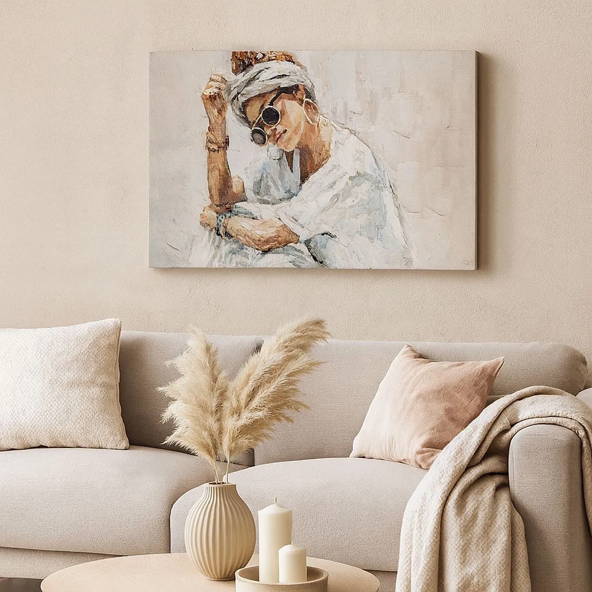 Quadro su tela - Stampe su Tela - Ritratto di una donna che indossa occhiali da sole contro una parete chiara - 70x50cm - Ritratto in pieno sole - Decorazione murale moderna per soggiorno e camera da letto ARTTOR