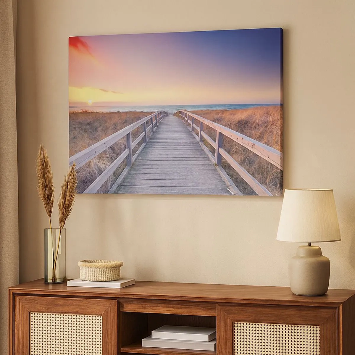 Quadro su tela - Stampe su Tela - Un molo di legno che conduce alla spiaggia al tramonto, con il cielo dipinto di colori pastello. - 70x50cm - Aurora serale baltica - Decorazione murale moderna per soggiorno e camera da letto ARTTOR