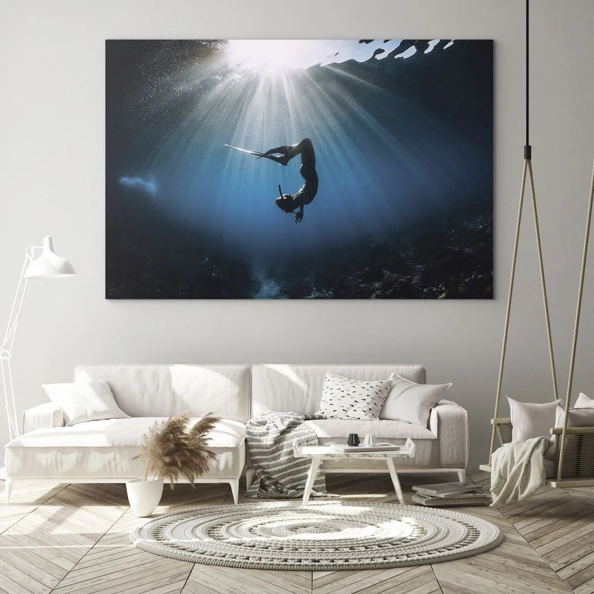 Quadro su vetro - Un subacqueo che si muove sott'acqua sotto i raggi di luce - 70x50cm - Danza subacquea - Decorazione murale moderna per soggiorno e camera da letto ARTTOR