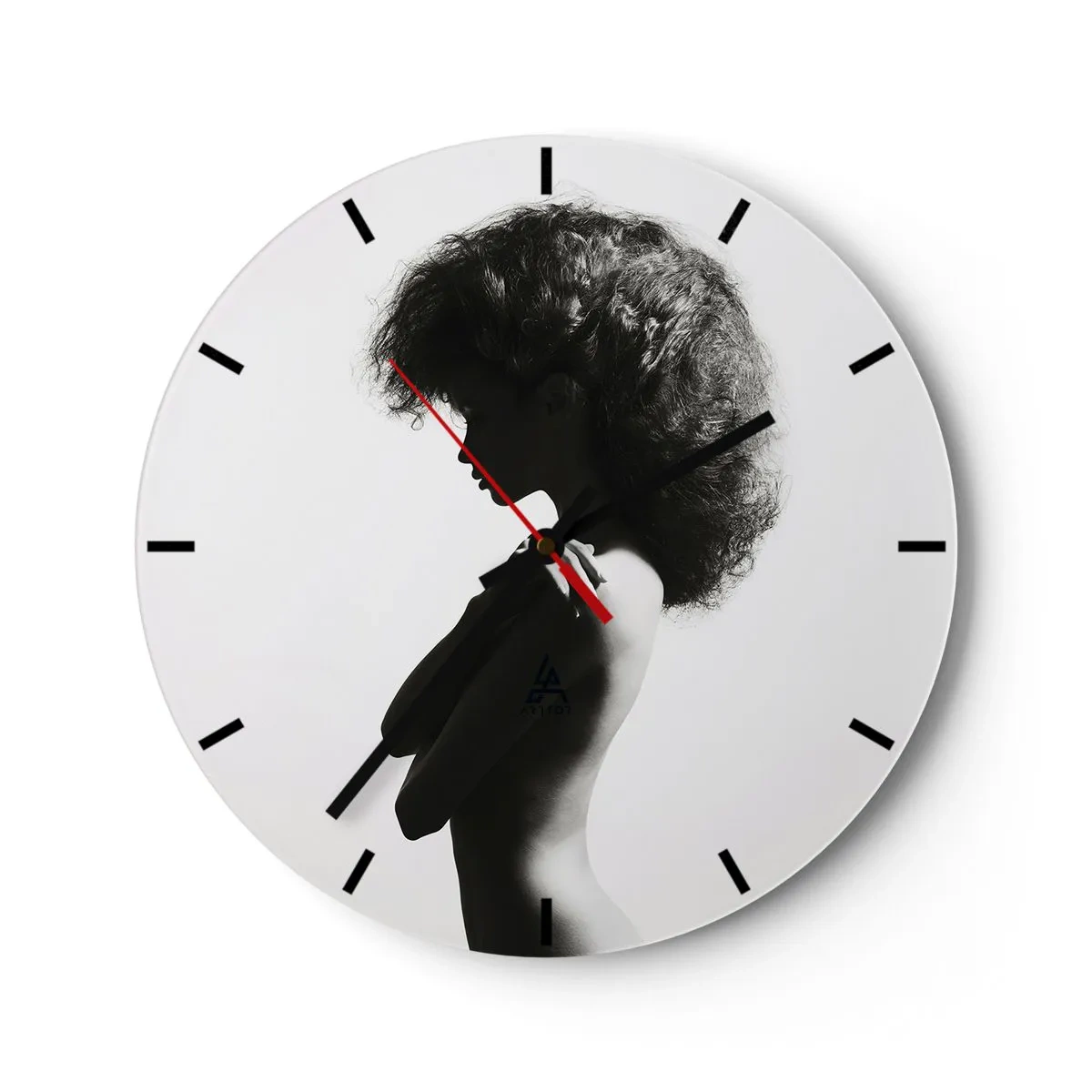 Orologio da parete - Orologio in Vetro - Ritratto in bianco e nero di una donna di profilo medio con un'acconciatura dinamica - 30x30cm - Come un fiore su un gambo snello - Decorazione murale moderna per soggiorno, cucina e camera da letto ARTTOR