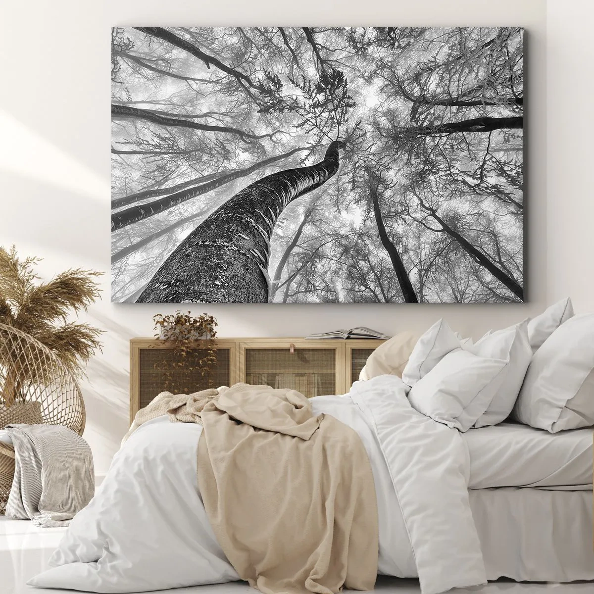 Quadro su tela - Stampe su Tela - Prospettiva degli alberi in una foresta visti dal basso in tonalità di grigio - 70x50cm - La corsa verso la luce - Decorazione murale moderna per soggiorno e camera da letto ARTTOR