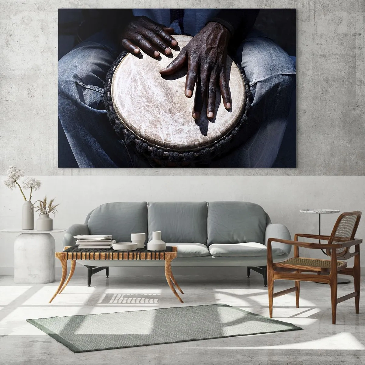Quadro su vetro - Primo piano delle mani che suonano un tamburo djembe - 70x50cm - Vivi al tuo ritmo - Decorazione murale moderna per soggiorno e camera da letto ARTTOR