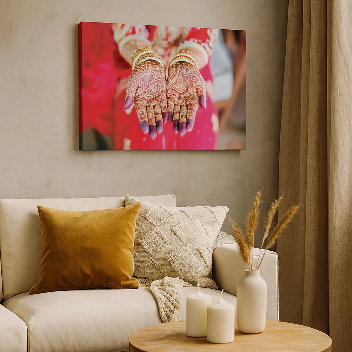 Quadro su tela - Stampe su Tela - Mani decorate con l'henné sullo sfondo di un vestito rosso - 70x50cm - Pronta ad afferrare la fortuna - Decorazione murale moderna per soggiorno e camera da letto ARTTOR