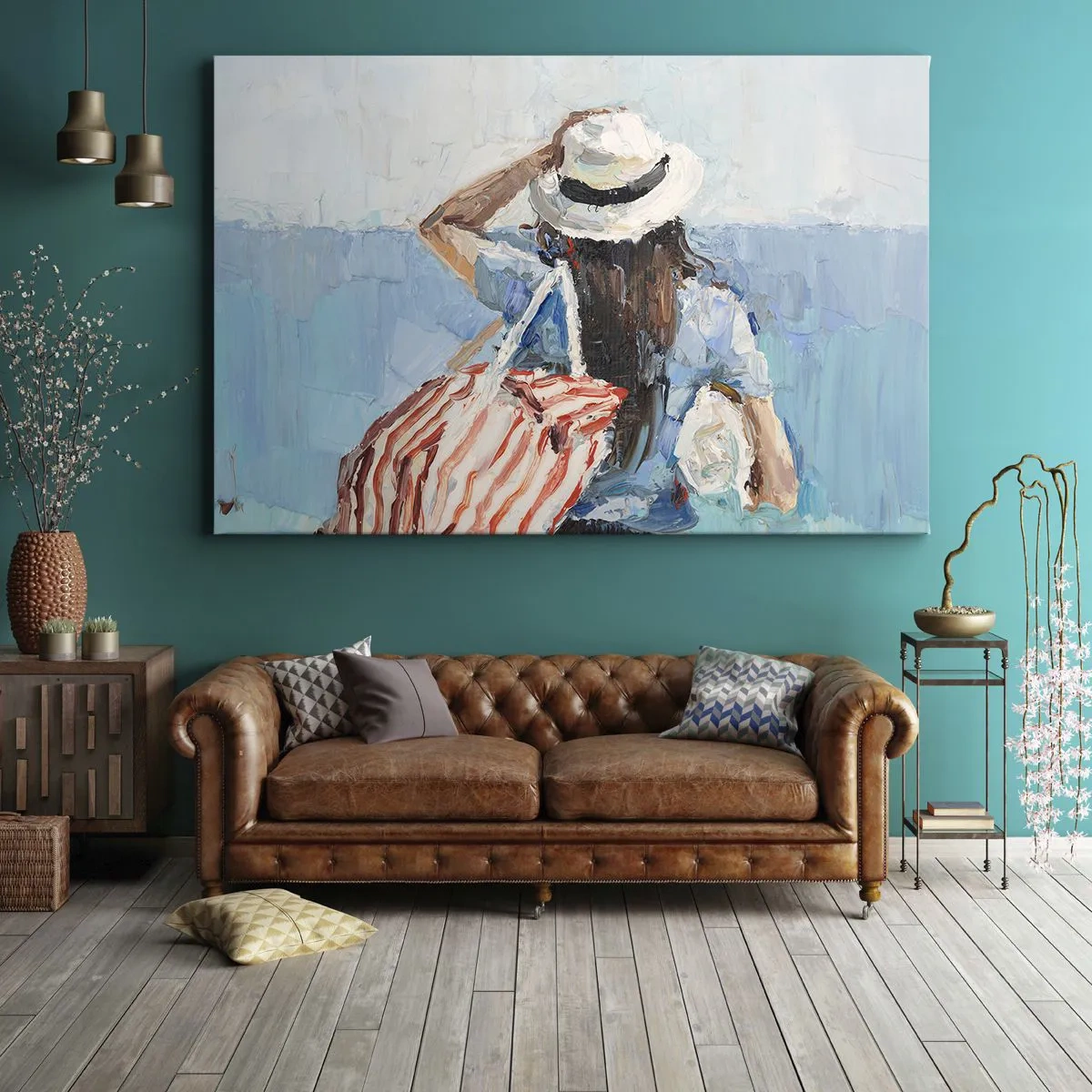 Quadro su tela - Stampe su Tela - Una donna con un cappello contro il mare blu - 70x50cm - Benvenuti in vacanza - Decorazione murale moderna per soggiorno e camera da letto ARTTOR