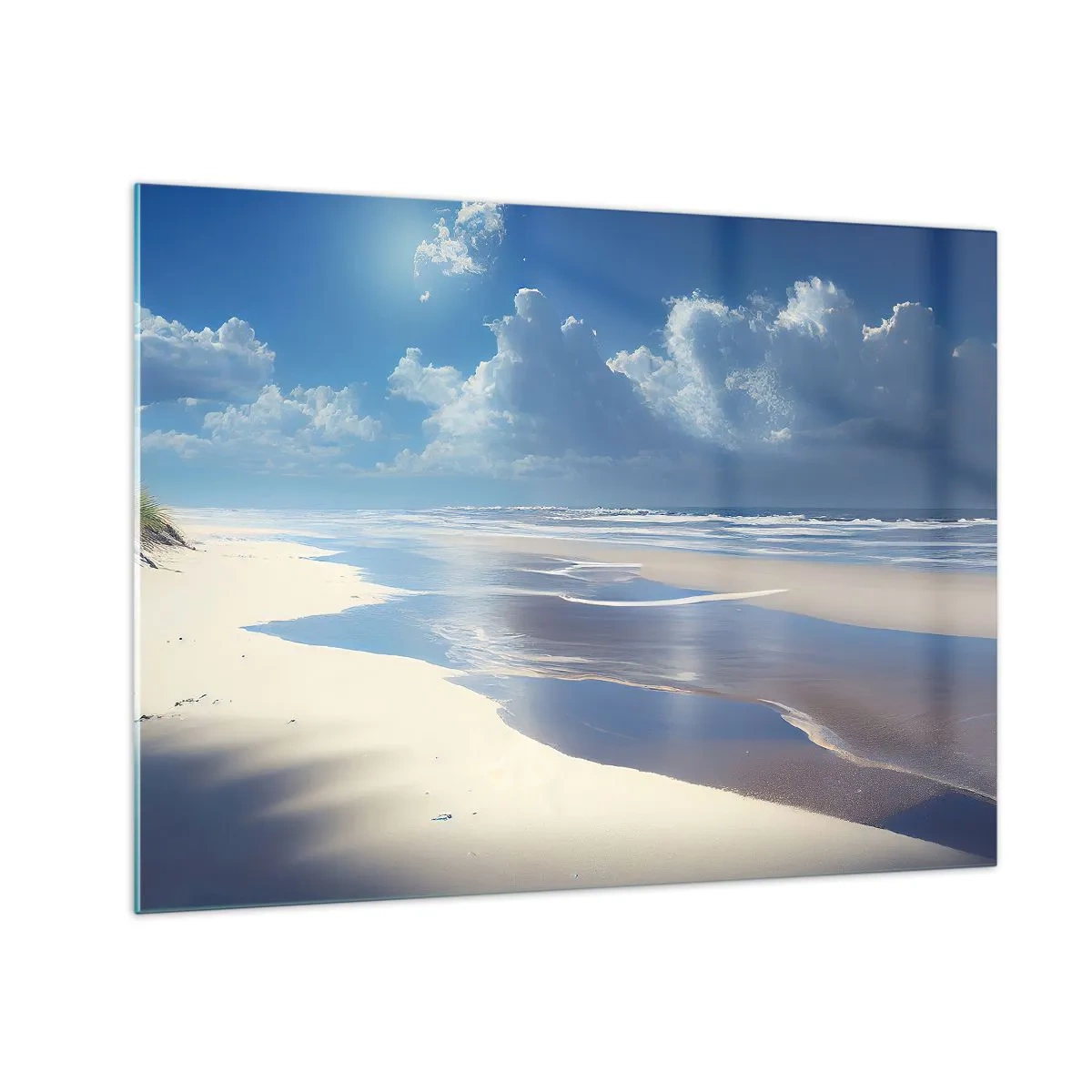 Quadro su vetro - Un'ampia spiaggia sabbiosa e onde calme sotto un cielo azzurro - 70x50cm - Vacanze in paradiso - Decorazione murale moderna per soggiorno e camera da letto ARTTOR