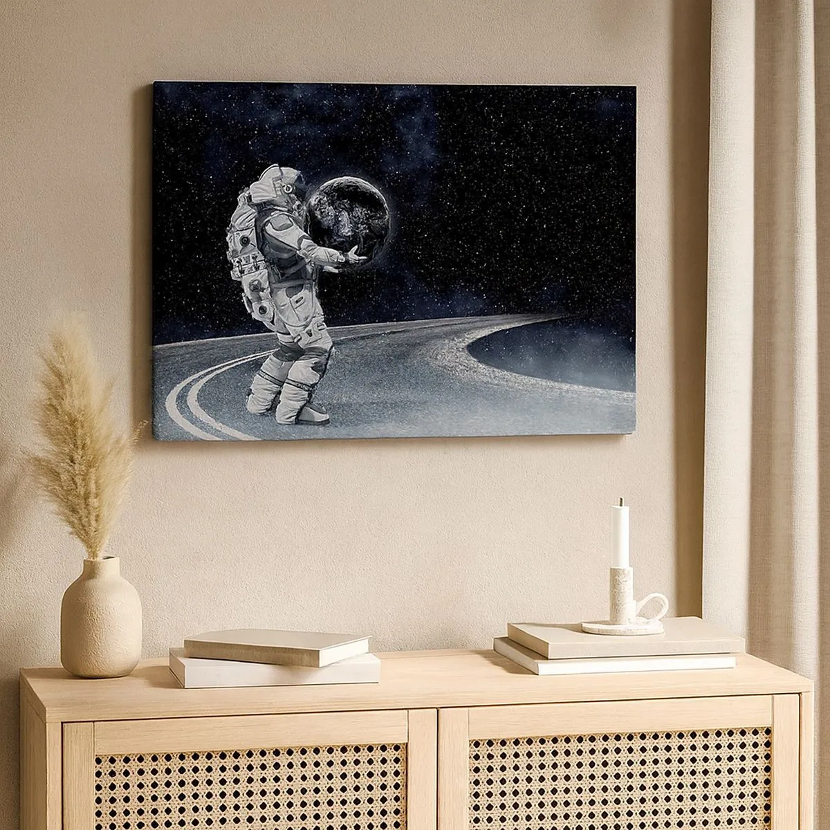 Quadro su tela - Stampe su Tela - Astronauta con la Terra contro il cielo stellato - 70x50cm - Sulla Via Lattea - Decorazione murale moderna per soggiorno e camera da letto ARTTOR