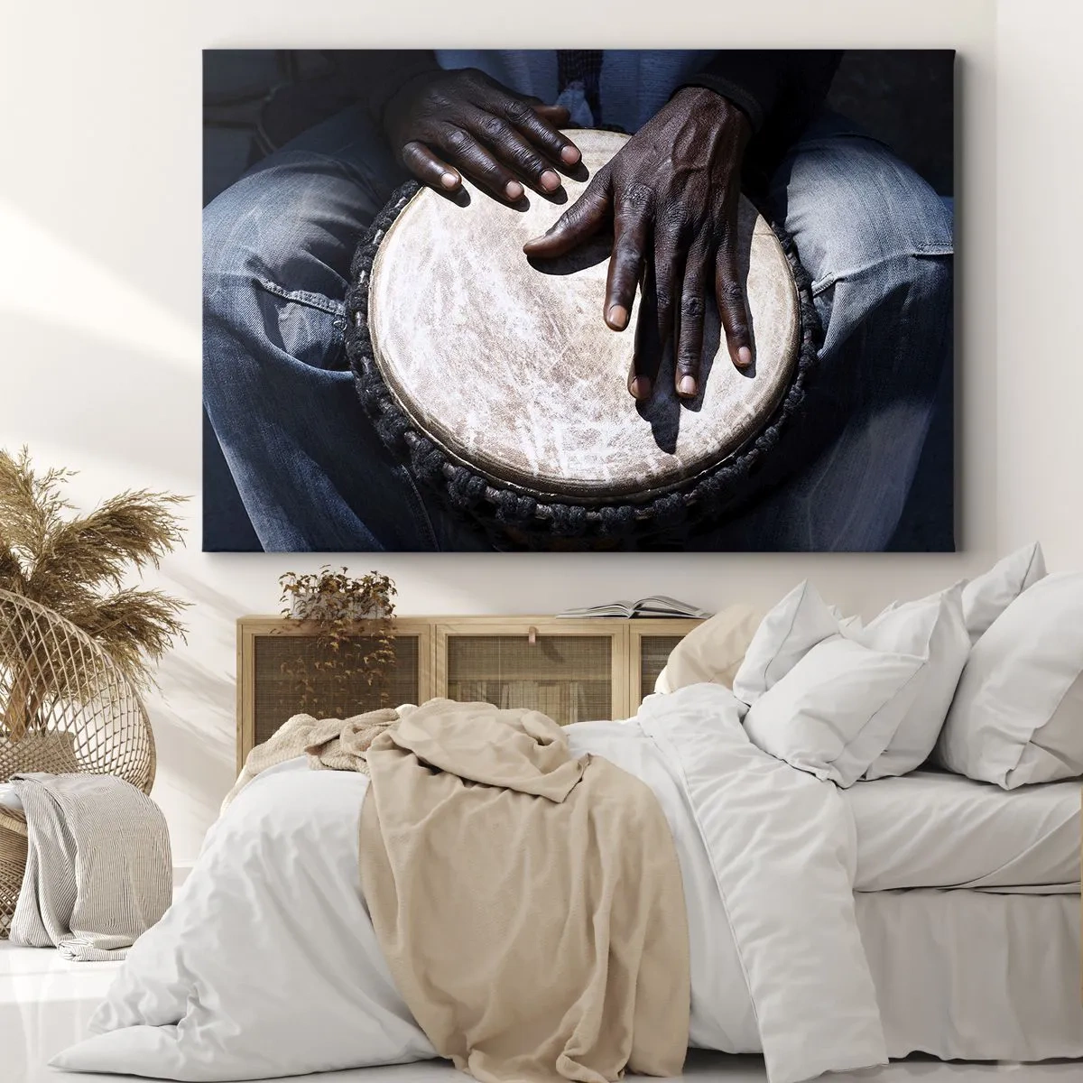 Quadro su tela - Stampe su Tela - Mani che suonano un tamburo djembe in una composizione dinamica - 70x50cm - Vivi al tuo ritmo - Decorazione murale moderna per soggiorno e camera da letto ARTTOR