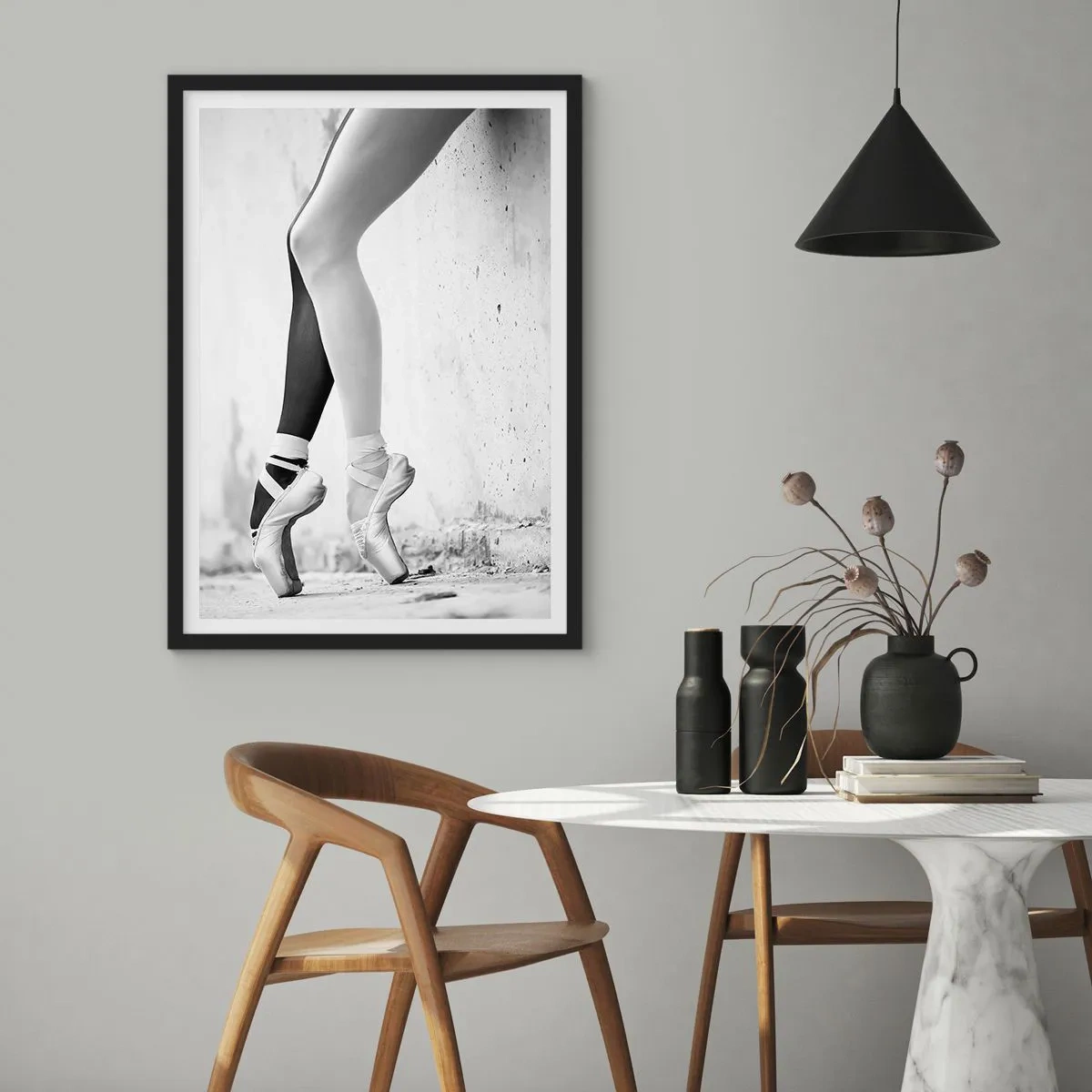 Poster in cornice nera - La sottigliezza del balletto - 50x70cm - Ballerina, voilà! - Decorazione murale moderna per soggiorno e camera da letto ARTTOR