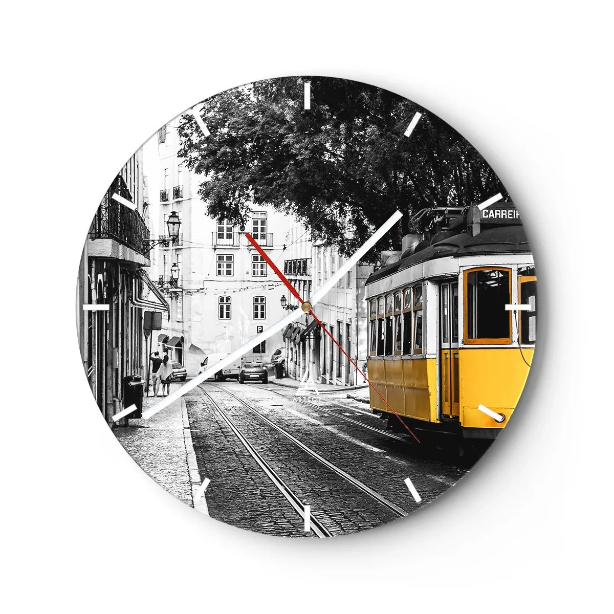 Orologio da parete - Orologio in Vetro - Un tram giallo su una strada bianca e nera in un quartiere storico - 30x30cm - Con il fado in sottofondo - Decorazione murale moderna per soggiorno, cucina e camera da letto ARTTOR